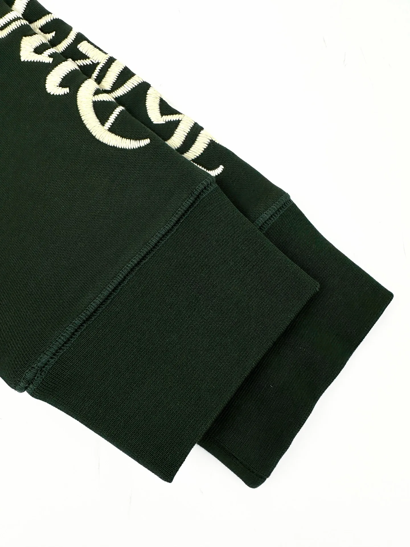Chrome Hearts ， ， 。 ， ， 。 ， ， Retro 。 ， ， ， ， Retro 。 ， 。 1. ， Chrome Hearts ， ， 。 2 ， ， ， 、 ， 。 ： 1:1 CH 1:1 CH 1:1 CH 1:1 CH ： Size： S M L ： DD 136